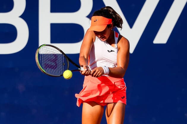 September 15, 2021, VALENCIA, VALENCIA, SPAIN: Leyre Romero of Spain in action against Irina Maria Bara of Romania during the first round of the Open Internacional de Valencia, ITF World Tennis, celebrated at Sporting Tennis Valencia on september 14, 2021, in Valencia, Spain. VALENCIA SPAIN - ZUMAa181 20210915_zaa_a181_213 Copyright: xIvanxTerronx