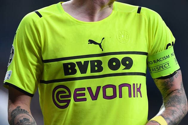 Sport Bilder des Tages Fußball Champions League 1. Spieltag Besiktas Istanbul - Borussia Dortmund am 15.09.2021 im Besiktas-Park in Istanbul 3. Trikot Dortmund Champions League Trikot Evonik Puma