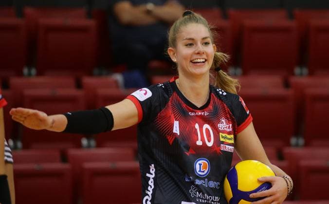 Satuttgart , Testspiel , Volleyball Allianz MTV Stuttgart vs. ASPTT Mulhouse , Pia Kästner ( Mulhouse )
