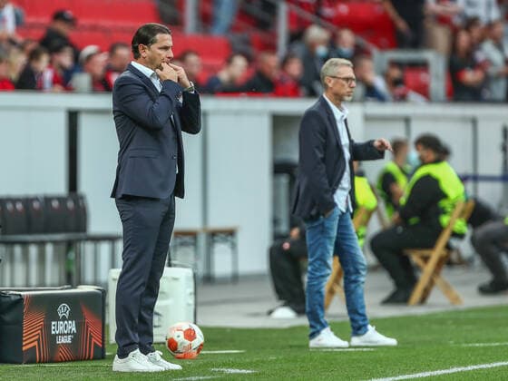 Gerardo Seoane (Bayer 04 Leverkusen, Chef-Trainer und Rebrov Sergei (Ferencvaros Budapest Ferencvarosi Torna Club, Chef-Trainer), GER, Bayer 04 Leverkusen vs. Ferencvaros Budapest Ferencvarosi Torna Club, UEFA Europa League Gruppe G, Gruppenphase, Spielzeit 2021 2022, 16.09.2021, , DFB DFL regulations prohibit any use of photographs as image sequences and or quasi-video., GER, Bayer 04 Leverkusen vs. Ferencvaros Budapest Ferencvarosi Torna Club, UEFA Europa League Gruppe G, Gruppenphase, Spielzeit 2021 2022, 16.09.2021 Leverkusen Copyright: xEibner-Pressefoto GabrielxBoiax EP_GBA