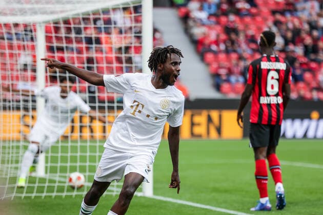 16.09.2021, Fussball, Saison 2021 2022, UEFA Europa League, Gruppenphase, 1. Spieltag, Bayer 04 Leverkusen - Ferencvaros Budapest Tokmac Chol Nguen (Ferencvarosi TC) bejubelt den Treffer zum 0:1. Foto: RHR-Foto Dennis Ewert Leverkusen BayArena NRW Deutschland xRHR-FOTO DEx