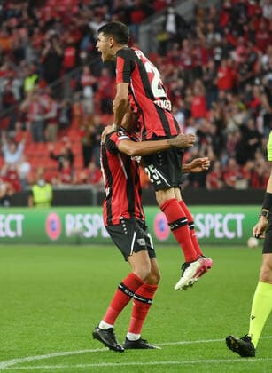 Jubel Exequiel Palacios (Bayer 04 Leverkusen), re., nach dem 1:1 16.09.2021, Fussball GER, UEFA Europa League 2021 22, Gruppenphase, 1. Spieltag, Bayer 04 Leverkusen - Ferencvaros Budapest, Foto: Maik Hölter TEAM2sportphoto Leverkusen Nordrhein Westfalen Deutschland