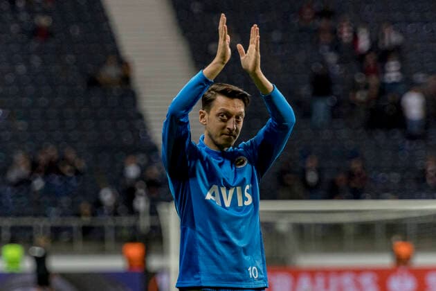 UEFA Europa League, Eintracht Frankfurt vs. Fenerbahce Istanbul, Frankfurt, Deutsche Bank Park, 16.9.2021 Mesut Özil (Fenerbahce Istanbul 10), Eintracht Frankfurt vs. Fenerbahce Istanbul, Frankfurt, Deutsche Bank Park, 16.9.2021 Copyright: xBEAUTIFULxSPORTS Gawlikx