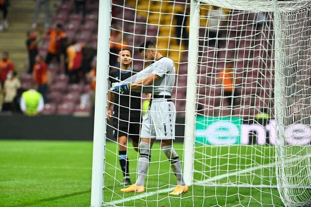 Goalkeeper Thomas Strakosha of Lazio during the UEFA Europa League Group E match between Galatasaray and Lazio at Turk Telekom Stadium in Istanbul , Turkey on September 16, 2021. 