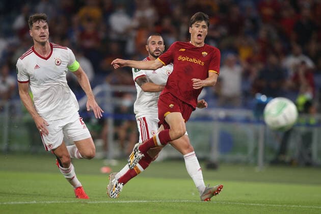 Fußball, EL, AS Rom - CSKA Sofia ROME, Italy - 16.09.2021: ELDOR SHOMURODOV , MATTHEIJ (CSKA) in action during the Uefa Europe Conference League, group C football match between As Roma vs CSKA Sofia at Olympic Stadium in Rome.  Copyright: xMarcoxIacobuccix xIPAx xMarcoxIacobuccix 0