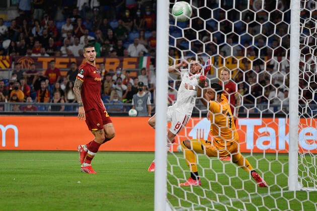 Fußball, EL, AS Rom - CSKA Sofia Mandatory Credit: Photo by Fabrizio Corradetti LiveMedia Shutterstock (12447773d) Graham Carey of CSKA Sofia goal 0-1 UEFA Conference League football match AS Roma vs CSKA Sofia, Rome, Italy - 16 Sep 2021 UEFA Conference League football match AS Roma vs CSKA Sofia, Rome, Italy - 16 Sep 2021  Copyright: xFabrizioxCorradetti LiveMedia Shutterstockx 12447773d