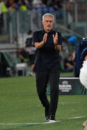 Fußball, EL, AS Rom - CSKA Sofia September 16, 2021, Rome, Italy: JoseÃ¢â‚¬â ¢ Mourinho coach of AS Roma during the UEFA Europa Conference League football match between AS Roma and CSKA Sofia at The Olympic Stadium in Rome on September 16, 2021. UEFA Conference League football match - AS Roma vs CSKA Sofia, Rome, Italy  - ZUMAl164 20210916_zsa_l164_006 Copyright: xFabrizioxCorradettix
