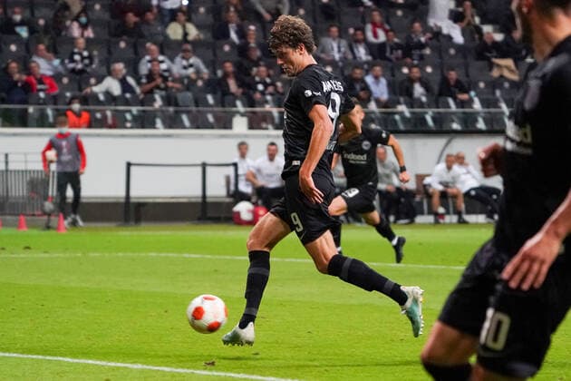 Sam Lammers (Eintracht Frankfurt) erzielt das Tor zum 1:1, Goal - Frankfurt 16.09.2021: Eintracht Frankfurt vs. Fenerbahce Istanbul, Deutsche Bank Park, 1. Spieltag UEFA Europa League
