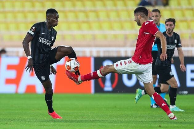 Fußball, EL, AS Monaco - SK Sturm Graz SOCCER - UEFA EL, Monaco vs Sturm MONACO,MONACO,16.SEP.21 - SOCCER - UEFA Europa League, group stage, AS Monaco vs SK Sturm Graz. Image shows Kelvin Yeboah (Sturm) and Guillermo Maripan (Monaco).  GEPAxpictures xPhilippxBrem