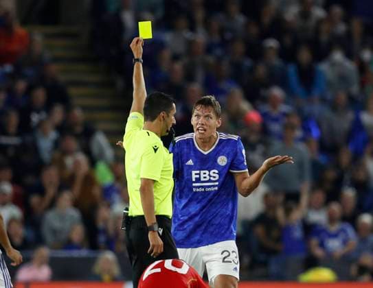 Fußball, EL, Leicester City - SSC Neapel Leicester, England, 16th September 2021. Jannik Vestergaard of Leicester City receives a yellow card during the UEFA Europa League match at the King Power Stadium, Leicester. Picture credit should read: Darren Staples Sportimage EDITORIAL USE ONLY. No use with unauthorised audio, video, data, fixture lists, club league logos or live services. Online in-match use limited to 120 images, no video emulation. No use in betting, games or single club league player publications. SPI-1197-0045