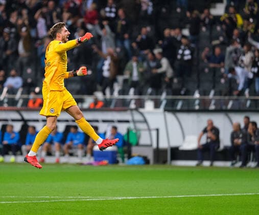 Kevin Trapp (Eintracht Frankfurt, 1) bejubelt das 1-1 beim Spiel Eintracht Frankfurt vs. Fenerbahce Istanbul in der Uefa Europa League am 16.09.2021 Eintracht Frankfurt vs. Fenerbahce Istanbul, Fussball, Uefa Europe League, 16.09.2021 Frankfurt Copyright: xEibner-Pressefotox xMichaelxBermx