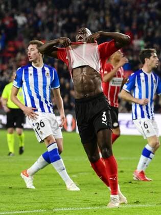 EINDHOVEN - Jordan Teze of PSV Eindhoven reacts during the UEFA Europa League match between PSV Eindhoven and Real Sociedad at Phillips stadium on September 16, 2021 in Eindhoven, Netherlands. ANP OLAF KRAAK UEFA Europa League 2021 2022 xVIxANPxSportx xxANPxIVx