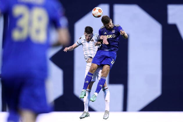 PXL_Dinamo Zagreb v West Ham United: Group H - UEFA Europa League ZAGREB, CROATIA - SEPTEMBER 16: Bruno Petkovic of Dinamo Zagreb in action with Declan Rice of West Ham United during the UEFA Europa League group H match between Dinamo Zagreb and West Ham United at Maksimir Stadium on September 16, 2021 in Zagreb, Croatia. GoranxStanzl PIXSELL
