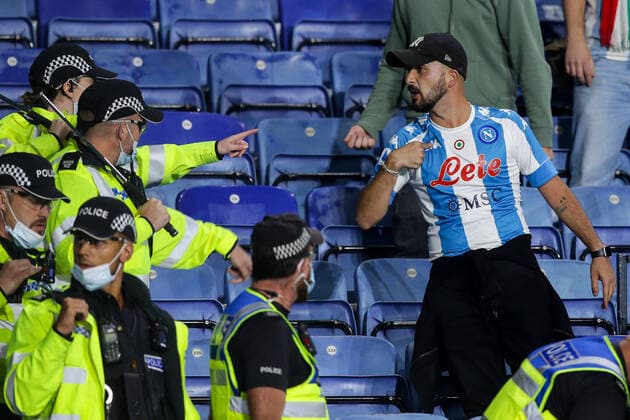 Mandatory Credit: Photo by Robbie Stephenson JMP Shutterstock (12447737cb) Crowd trouble between the Leicester City and Napoli fans at the end of their UEFA Europa League group stage fixture Leicester City v Napoli, UK - 16 Sep 2021 Editorial use only Leicester City v Napoli, UK - 16 Sep 2021 Editorial use only  Copyright: xRobbiexStephenson JMP Shutterstockx 12447737cb