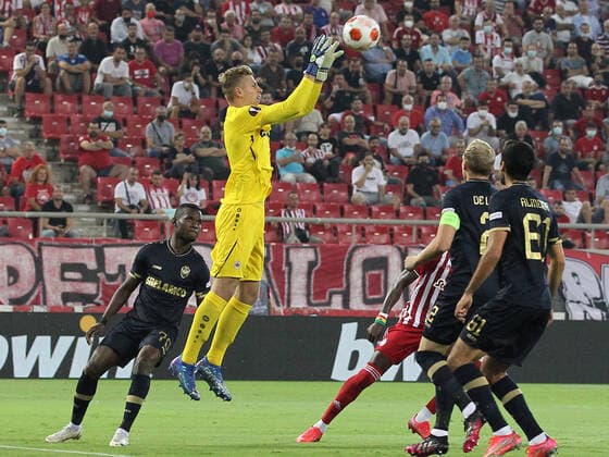 Olympiacos F.C. v Royal Antwerp UEFA Europa League Jean Butez of Royal Antwerp in action during the UEFA Europa League Group D match at Karaiskakis Stadium, Piraeus Content Not Available For UK Newspapers Copyright: xYannisxHalasx FIL-15879-0066