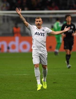Max Meyer fotografiert am 16.9.21 in Frankfurt beim Fußball Europa League Eintracht Frankfurt gegen Fenerbahce SK. (DFL DFB REGULATIONS PROHIBIT ANY USE OF PHOTOGRAPHS as IMAGE SEQUENCES and or QUASI-VIDEO)