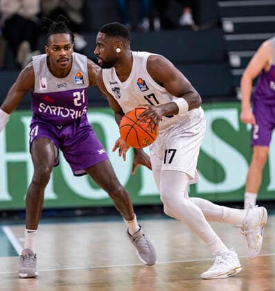 James Dickey III (BGG), Eddy Edigin (Towers) easyCredit BBL, Basketball Bundesliga, 1.Liga, Saison 2021 2022, Testspiel, Saisonvorbereitung 17.09.21, Hamburg, Hamburg Towers vs. BG Göttingen, Â
