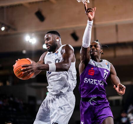 Eddy Edigin (Towers), James Dickey III (BGG) easyCredit BBL, Basketball Bundesliga, 1.Liga, Saison 2021 2022, Testspiel, Saisonvorbereitung 17.09.21, Hamburg, Hamburg Towers vs. BG Göttingen, Â