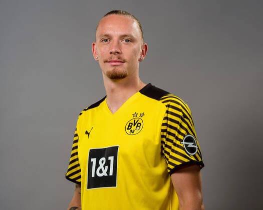 Marius Wolf; Borussia Dortmund; 1.BL, Porträttermin 2021 2022 Foto: BVB A.Simoes via TEAM2sportphoto Borussia Dortmund Porträt 2021 2022 Team2