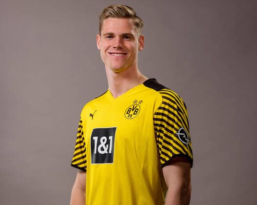 Steffen Tigges; Borussia Dortmund; 1.BL, Porträttermin 2021 2022 Foto: BVB A.Simoes via TEAM2sportphoto Borussia Dortmund Porträt 2021 2022 Team2