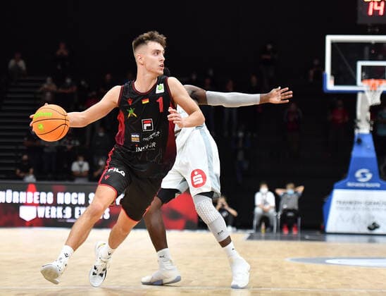 18.09.2021 - Basketball - Saison 2021 2022 - 2. Bundesliga Pro-A - 01. Spieltag: Nürnberg Falcons Basketball Club NBC - Artland Dragonss - OGo - Zachary Ensminger (1, Artland Dragons )