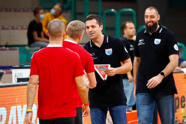 Basketball expert Jakob Cup 2021 in der Oberfrankenhalle in Bayreuth Saison 2021-2022 SIG Strasbourg gegen Syntainics MBC Igor Jovovic (Syntainics MBC) Trainer
