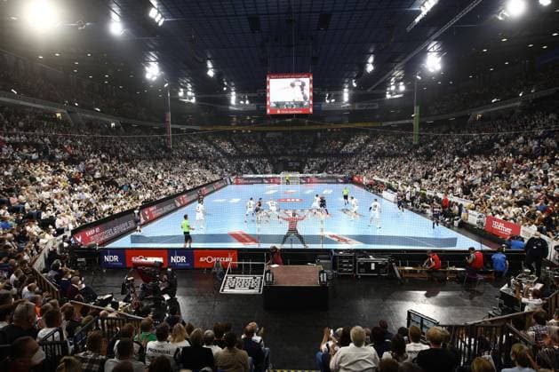 19.9.2021, Handball, Herren, 1.BL, Saison 2021 2022, THW Kiel - SG Flensburg-Handewitt in Kiel Übersicht in der mit 9000 Zuschauern fast ausverkauften Wunderino-Arena. Kiel Wunderino-Arena Schleswig-Holstein Deutschland *** 19 9 2021, handball, men, 1 BL, season 2021 2022, THW Kiel SG Flensburg Handewitt in Kiel Overview in the Wunderino Arena Kiel Wunderino Arena Schleswig Holstein Germany, almost sold out with 9000 spectators.