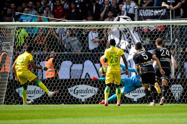 But sur penalty de Ludovic BLAS ( 10 - Nantes ) - FOOTBALL : Angers vs Nantes - Ligue 1 - Angers - 19 09 2021 FedericoPestellini Panoramic 