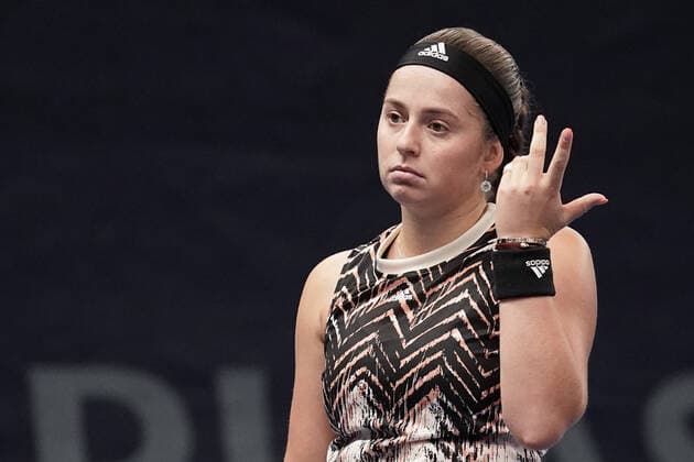 Tennis WTA, Tennis Damen Turnier Luxemburg BGLBNPParibas Open 2021, 19.09.2021, Tennis WTA Turnier Luxemburg, BGLBNPParibas Open 2021, BGL BNP Paribas Open, 2021, Luxemburg, Kockelscheuer, CK Sportcenter, Finale, Einzel, Finale Dameneinzel vl: Jelena Ostapenko (Lettland, Latvia, LAT) zeigt emotionen, frust