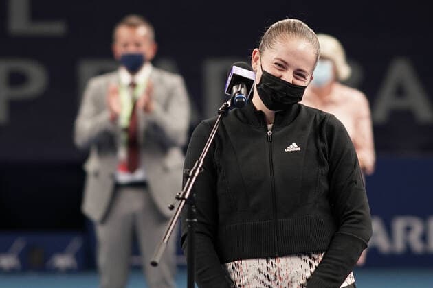 Tennis WTA, Tennis Damen Turnier Luxemburg BGLBNPParibas Open 2021, 19.09.2021, Tennis WTA Turnier Luxemburg, BGLBNPParibas Open 2021, BGL BNP Paribas Open, 2021, Luxemburg, Kockelscheuer, CK Sportcenter, Finale, Einzel, Finale Dameneinzel vl: Jelena Ostapenko (Lettland, Latvia, LAT) zweiter Platz, lacht trotzdem