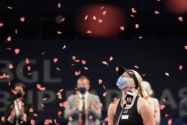 Tennis WTA, Tennis Damen Turnier Luxemburg BGLBNPParibas Open 2021, 19.09.2021, Tennis WTA Turnier Luxemburg, BGLBNPParibas Open 2021, BGL BNP Paribas Open, 2021, Luxemburg, Kockelscheuer, CK Sportcenter, Finale, Einzel, Finale Dameneinzel vl: Clara Tauson (Daenemark, Dänemark, DEN) Siegerin des Turniers 2021 mit Herzen