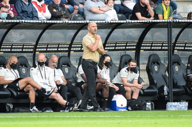 Gerald Baticle ( entraineur Angers ) - FOOTBALL : Angers vs Nantes - Ligue 1 - Angers - 19 09 2021 FedericoPestellini Panoramic 