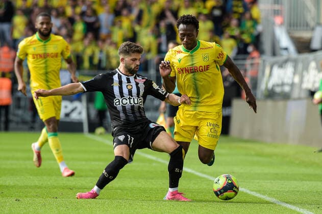Charles TRAORE ( 14 - Nantes ) - Jimmy Cabot ( 11 - Angers ) - FOOTBALL : Angers vs Nantes - Ligue 1 - Angers - 19 09 2021 FedericoPestellini Panoramic 