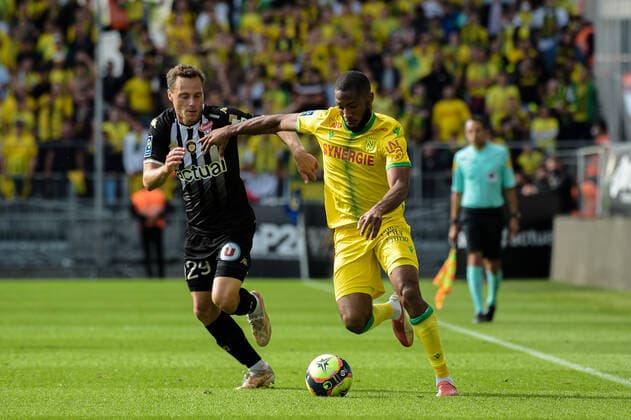 MANCEAU Vincent ( 29 - Angers ) - Randal KOLO MUANI ( 23 - Nantes ) - FOOTBALL : Angers vs Nantes - Ligue 1 - Angers - 19 09 2021 FedericoPestellini Panoramic 