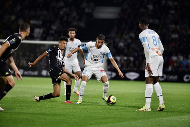 Jeremias Gonzalez IP3. French League One soccer match between Angers SCO and Olympique de Marseille at the stadium Raymond Kopa in Angers, France. September 22,2021. ANGERS FRANCE - ZUMA ANG 0135729686st Copyright: xJeremiasxGonzalezx IP3x