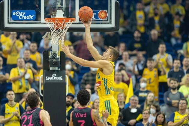 Basketball Berlin 23.09.2021 Saison 2021 2022 1. Bundesliga easyCredit BBL Alba Berlin - Telekom Baskets Bonn Tim Schneider (Alba Berlin, No.10)