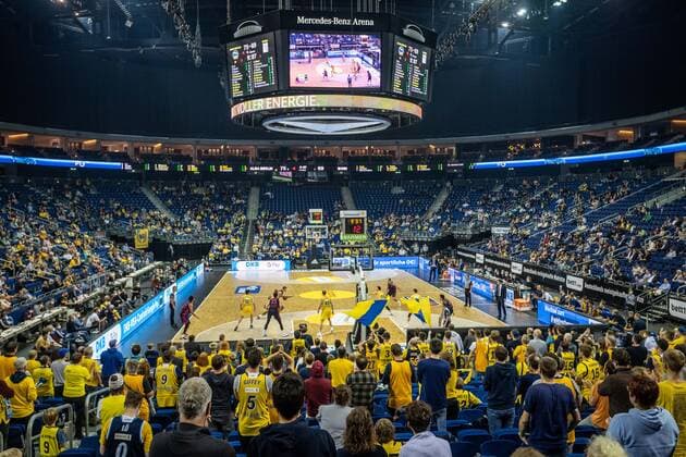 Basketball Berlin 23.09.2021 Saison 2021 2022 1. Bundesliga easyCredit BBL Alba Berlin - Telekom Baskets Bonn Mercedes Benz Arena mit Zuschauern Sportst°tte