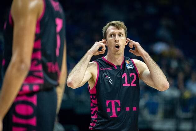 Basketball Berlin 23.09.2021 1. Bundesliga easyCredit BBL Saison 2021 2022 Alba Berlin - Telekom Baskets Bonn Skyler Bowlin (Bonn, No.12)
