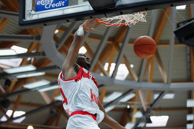 GER, Crailsheim, Arena Hohenlohe, 25.09.2021, emspor, emonline, despor, deonline, HAKRO Merlins Crailsheim vs. s.Oliver Würzburg, easyCredit BBL, 1. Spieltag Bild: William Buford (s.Oliver Wuerzburg) mit dem Slamdunk Copyright: HMBxMedia JulienxBecker