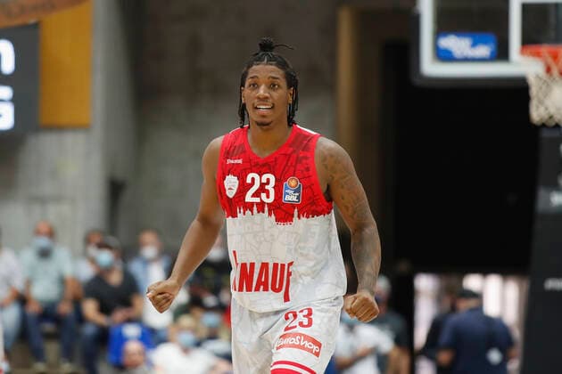 GER, Crailsheim, Arena Hohenlohe, 25.09.2021, emspor, emonline, despor, deonline, HAKRO Merlins Crailsheim vs. s.Oliver Würzburg, easyCredit BBL, 1. Spieltag Bild: Desi Rodriguez (s.Oliver Wuerzburg) freut sich Copyright: HMBxMedia JulienxBecker