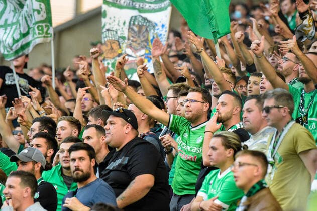 Fußball, AS St. Etienne - OGC Nizza Supporters de l equipe Saint Etienne - ambiance - FOOTBALL : Saint Etienne vs Nice - Ligue 1 - Saint Etienne - 25 09 2021 FedericoPestellini Panoramic 