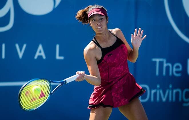 Mandatory Credit: Photo by Rob Prange Shutterstock (12465444f) Ena Shibahara of Japan in action during qualifications for the 2021 Chicago Fall Tennis Classic WTA, Tennis Damen 500 tennis tournament Chicago Fall Tennis Classic 2021, Tennis, Chicago, USA - 25 Sep 2021 Chicago Fall Tennis Classic 2021, Tennis, Chicago, USA - 25 Sep 2021  Copyright: xRobxPrange Shutterstockx 12465444f