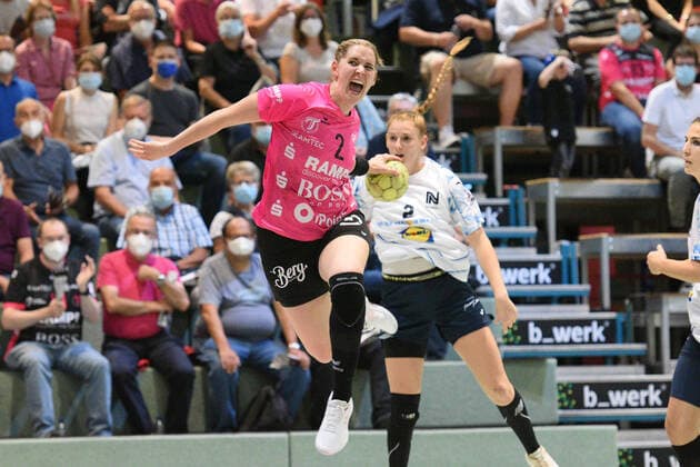Bilder des Jahres 2021, Sport 09 September Sport Themen der Woche KW38 Marlene Kalf (TusSies Metzingen 2) TusSies Metzingen vs. Union Neckarsulm Handball, HBF, 4.Ligaspiel, Saison 2021 2022 , 25.09.2021 TusSies Metzingen vs. Sport-Union Neckarsulm Handball, HBF, 1.Ligaspiel, , Saison 2021 2022 , 25.09.2021 Metzingen *** Marlene Kalf TusSies Metzingen 2 TusSies Metzingen vs Sport Union Neckarsulm Handball, HBF, 4 league match, 2021 2022 season , 25 09 2021 TusSies Metzingen vs Sport Union Neckarsulm Handball, HBF, 1 league match, , 2021 2022 season , 25 09 2021 Metzingen Copyright: xEibner-Pressefotox EP_TBR