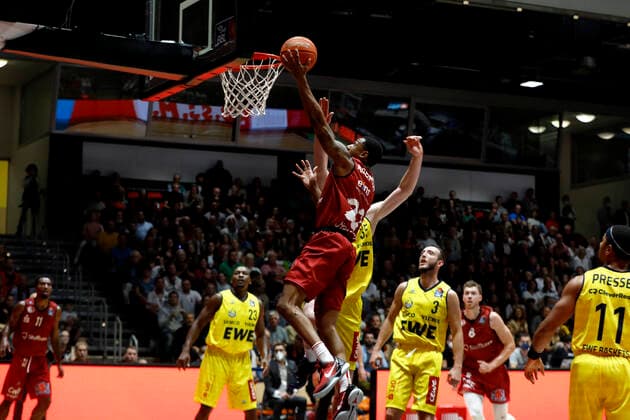 25.09.2021, easyCredit Basketball Bundesliga, BBL, Saison 2021 2022, Herren, Chemnitz Niners - EWE Baskets Oldenburg Gerald Robinson, Niners Chemnitz Chemnitz Messe Chemnitz Sachsen Germany