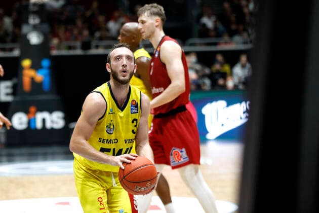 25.09.2021, easyCredit Basketball Bundesliga, BBL, Saison 2021 2022, Herren, Chemnitz Niners - EWE Baskets Oldenburg Max Heidegger, EWE Baskets Oldenburg Chemnitz Messe Chemnitz Sachsen Germany