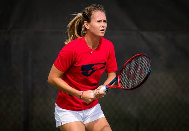 Mandatory Credit: Photo by Rob Prange Shutterstock (12465444bt) Marie Bouzkova of the Czech Republic during practice ahead of the 2021 Chicago Fall Tennis Classic WTA, Tennis Damen 500 tennis tournament Chicago Fall Tennis Classic 2021, Tennis, Chicago, USA - 25 Sep 2021 Chicago Fall Tennis Classic 2021, Tennis, Chicago, USA - 25 Sep 2021  Copyright: xRobxPrange Shutterstockx 12465444bt