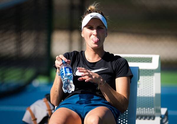 Mandatory Credit: Photo by Rob Prange Shutterstock (12465444dj) Marketa Vondrousova of the Czech Republic during practice ahead of the 2021 Chicago Fall Tennis Classic WTA, Tennis Damen 500 tennis tournament Chicago Fall Tennis Classic 2021, Tennis, Chicago, USA - 25 Sep 2021 Chicago Fall Tennis Classic 2021, Tennis, Chicago, USA - 25 Sep 2021  Copyright: xRobxPrange Shutterstockx 12465444dj