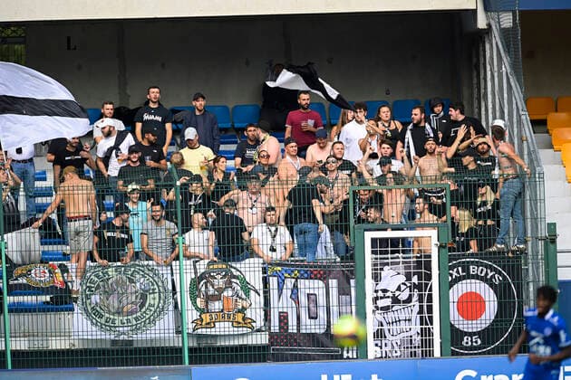 Supporters du SCo d Angers FOOTBALL : Troyes vs Angers - Ligue 1 Uber Eats - 26 09 2021 JBAutissier Panoramic 