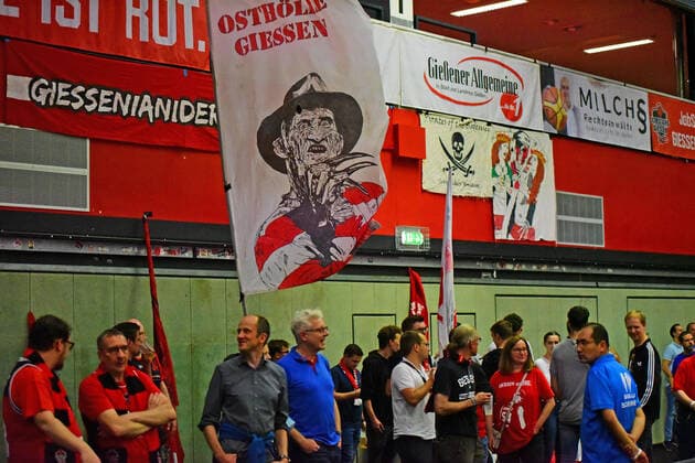 Fans Giessen (Osthoelle Giessen) GER, Basketball BBL, Jobstairs Giessen 46ers gegen medi Bayreuth 26.09.2021 Giessen Copyright: xEibnerxPressefotox xRalphxLehmbergx