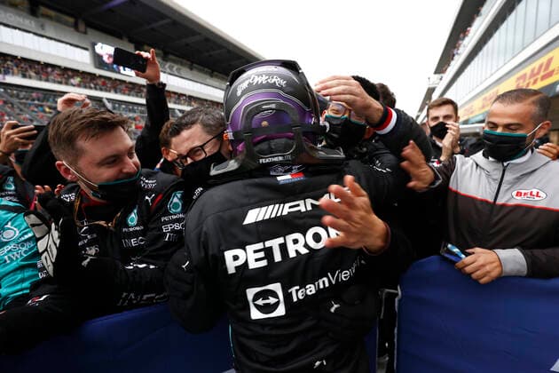 F1 Grand Prix of Russia 44 Lewis Hamilton (GBR, Mercedes-AMG Petronas F1 Team), F1 Grand Prix of Russia at Sochi Autodrom on September 26, 2021 in Sochi, Russia. (Photo by Andy Hone LAT Motorsport Images FIA Pool via HOCH ZWEI) Sochi Russia Poolfoto HOCH ZWEI Pool Motorsport Images ,EDITORIAL USE ONLY